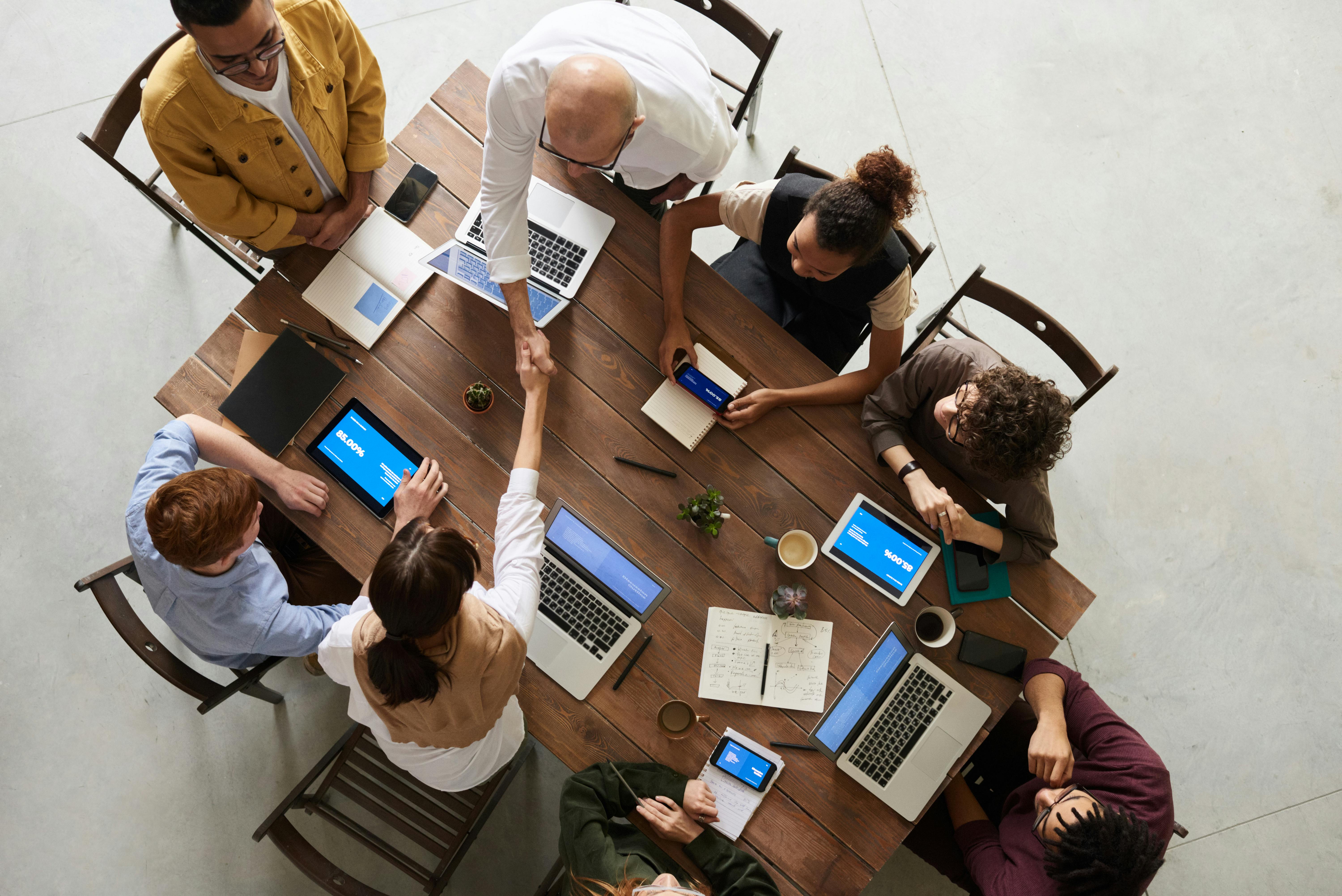 Equipo de Connects trabajando